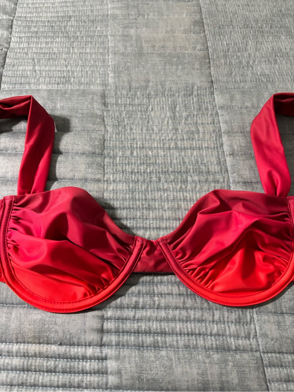NWOT White Fox Swim Balia Bikini Top Scarlett Inferno